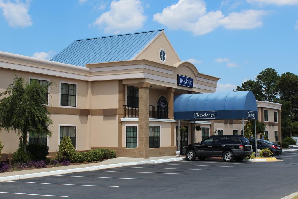 Travelodge By Wyndham Perry Ga Exterior photo